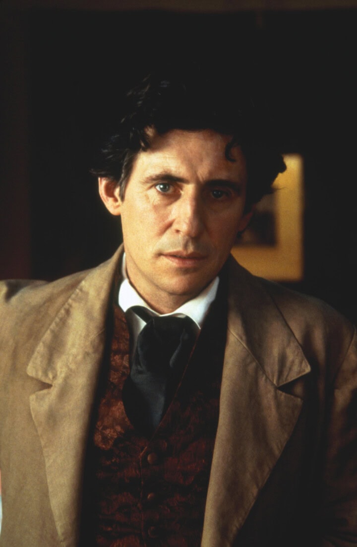 Gabriel Byrne